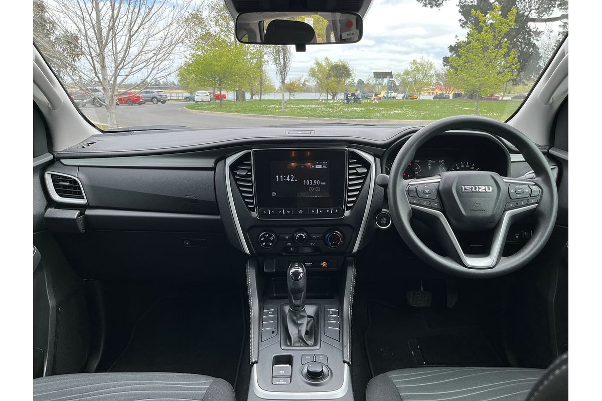 2023 Isuzu MU-X LS-M