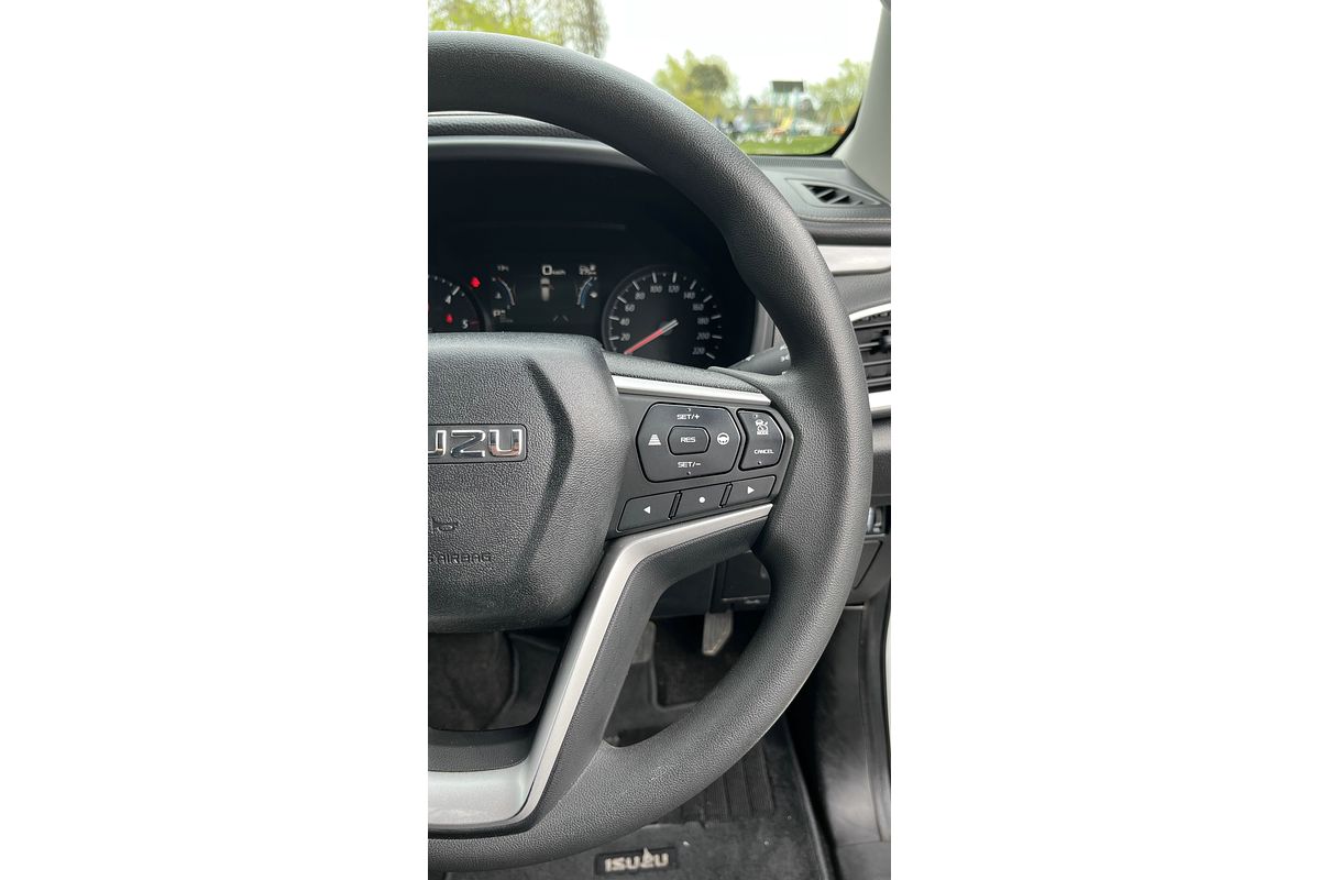 2023 Isuzu MU-X LS-M