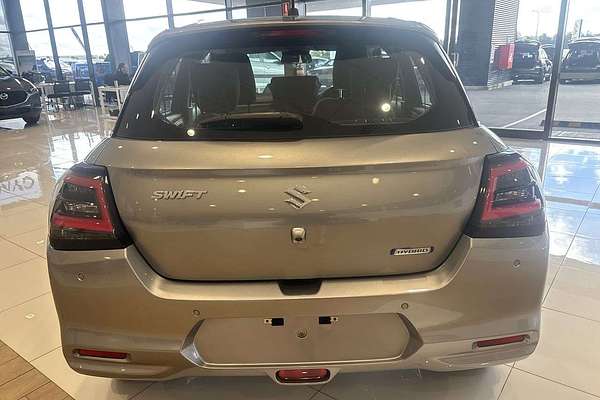 2025 Suzuki Swift Hybrid UZ