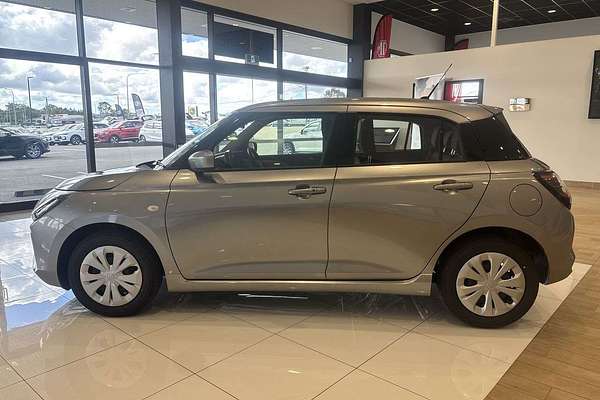 2025 Suzuki Swift Hybrid UZ