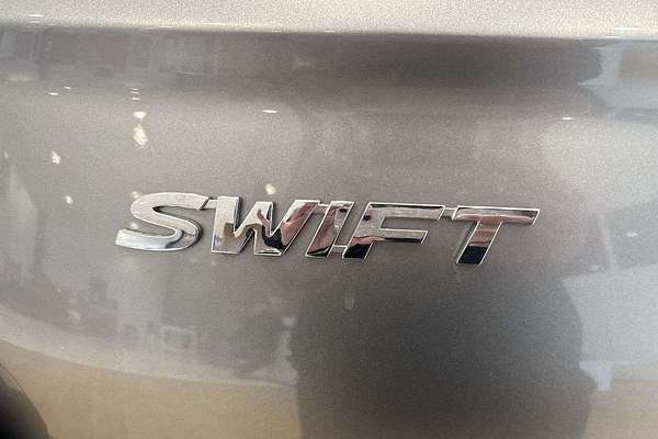 2025 Suzuki Swift Hybrid UZ