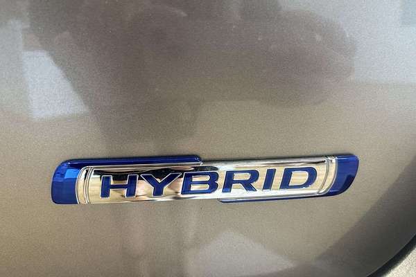 2025 Suzuki Swift Hybrid UZ