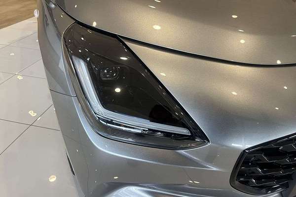 2025 Suzuki Swift Hybrid UZ