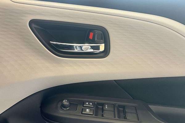 2025 Suzuki Swift Hybrid UZ