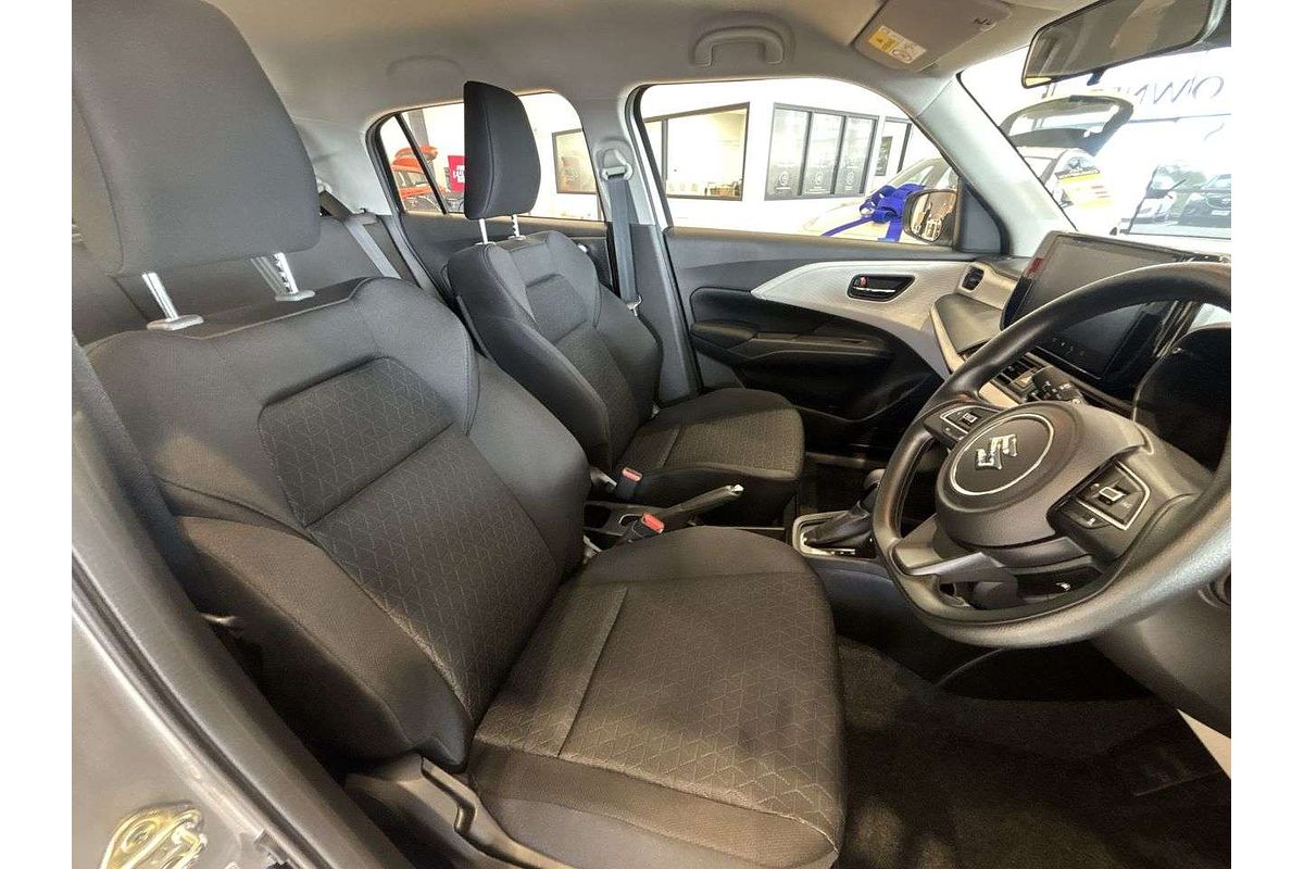 2025 Suzuki Swift Hybrid UZ