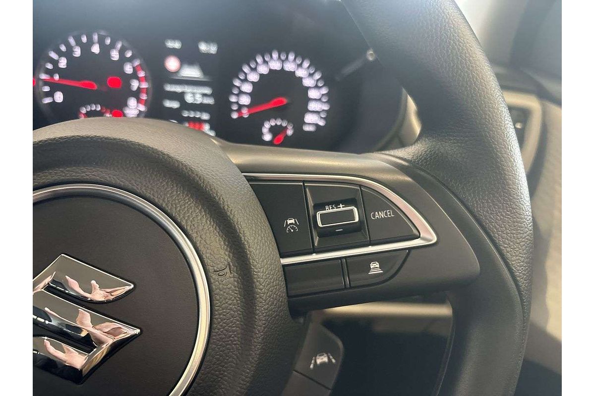 2025 Suzuki Swift Hybrid UZ