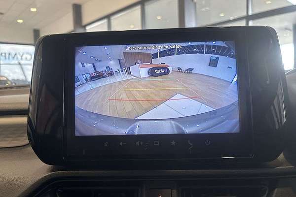 2025 Suzuki Swift Hybrid UZ