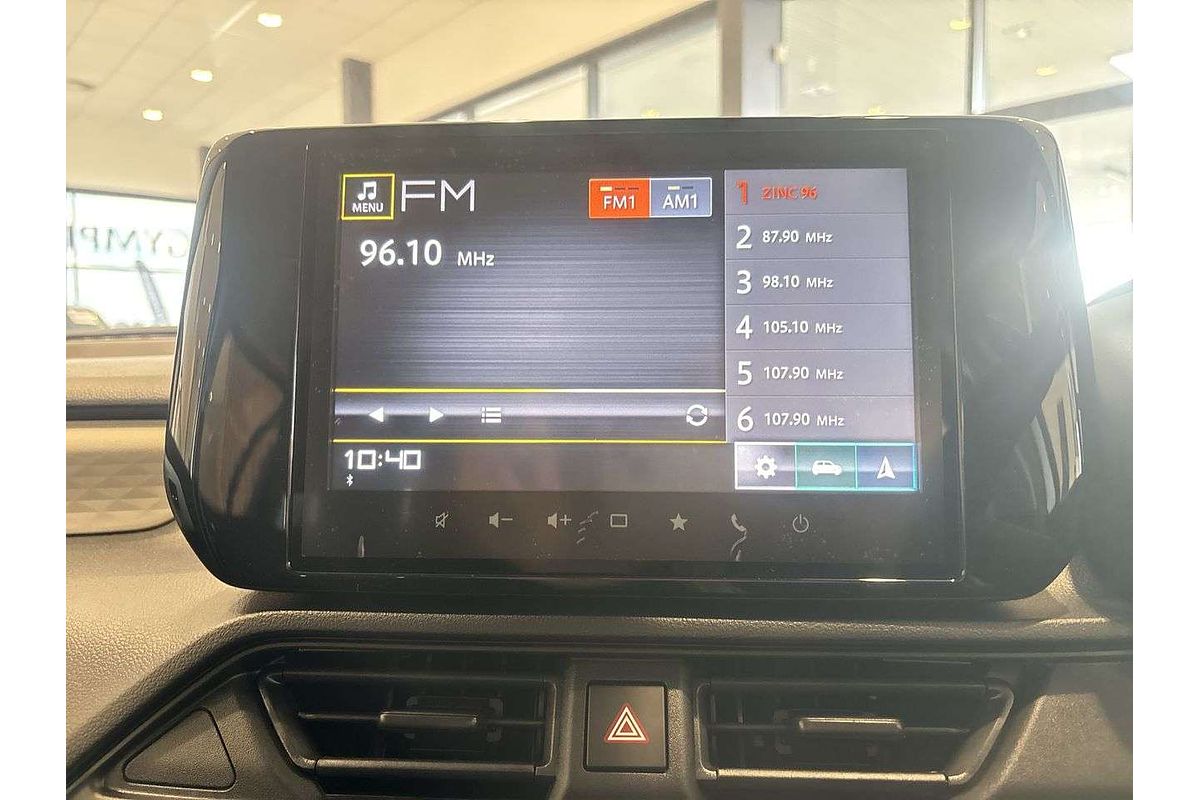 2025 Suzuki Swift Hybrid UZ