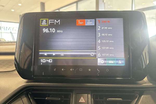 2025 Suzuki Swift Hybrid UZ