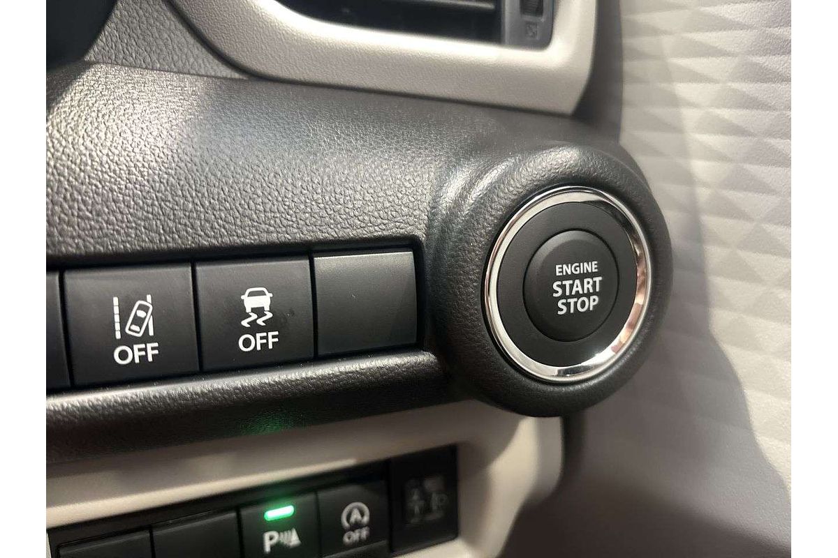 2025 Suzuki Swift Hybrid UZ