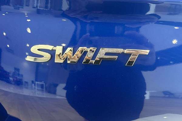 2025 Suzuki Swift Hybrid UZ