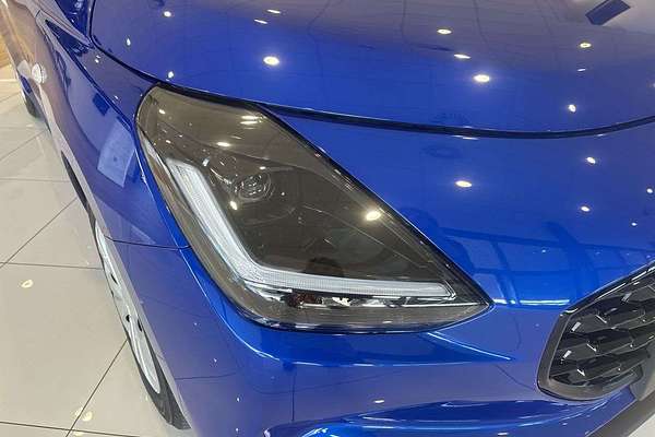 2025 Suzuki Swift Hybrid UZ