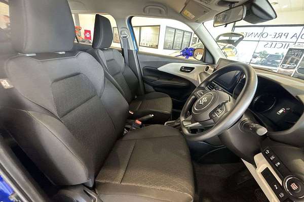 2025 Suzuki Swift Hybrid UZ