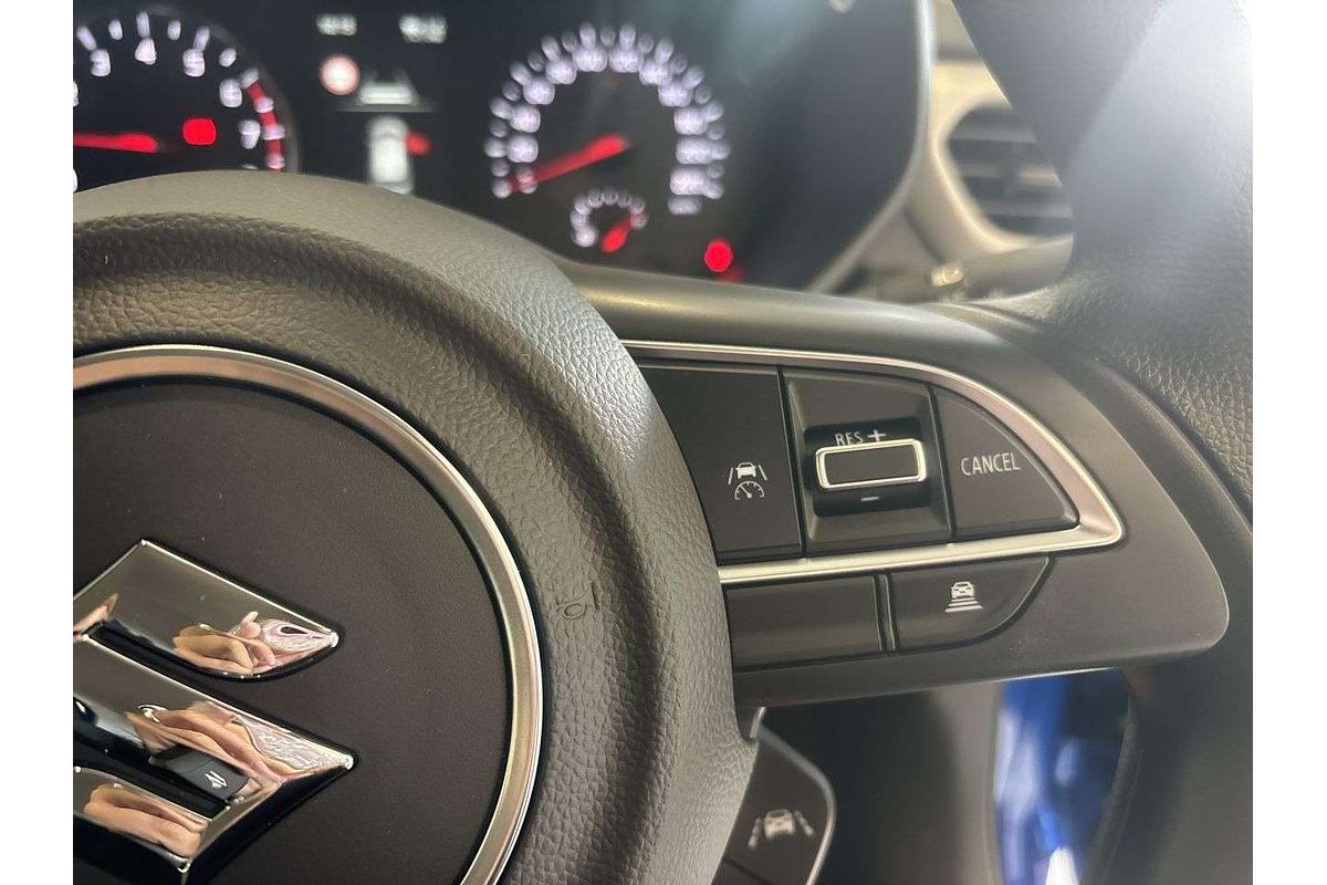 2025 Suzuki Swift Hybrid UZ