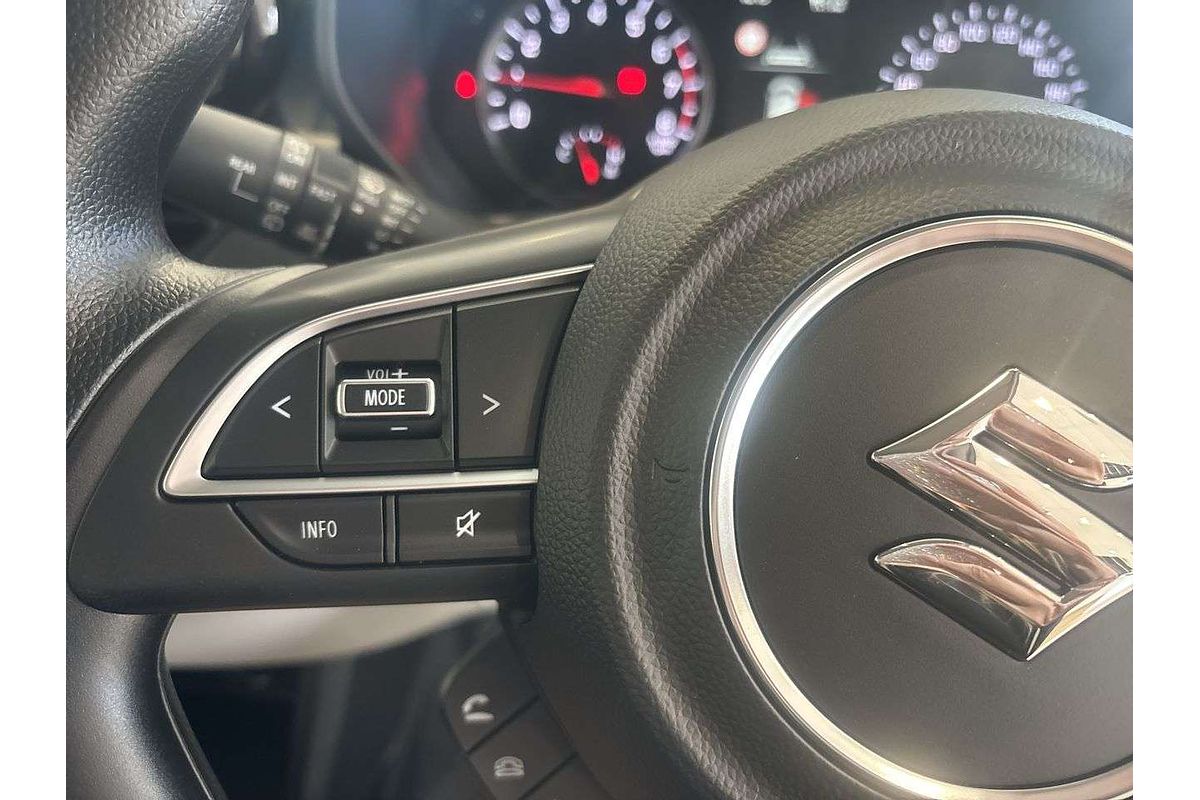 2025 Suzuki Swift Hybrid UZ