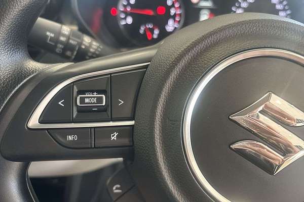 2025 Suzuki Swift Hybrid UZ