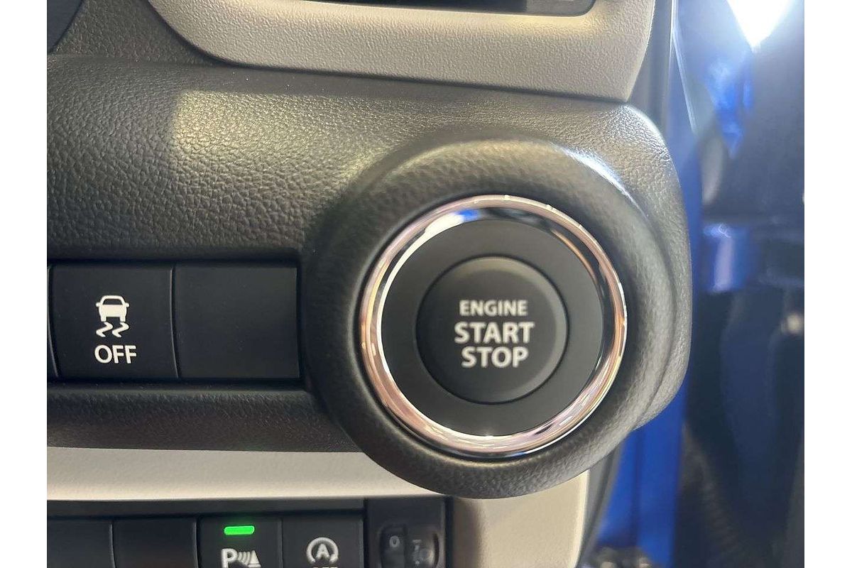 2025 Suzuki Swift Hybrid UZ