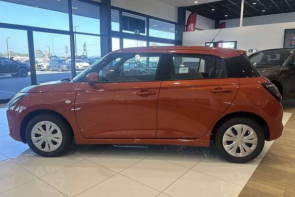 2025 Suzuki Swift Hybrid UZ