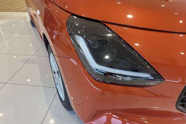 2025 Suzuki Swift Hybrid UZ