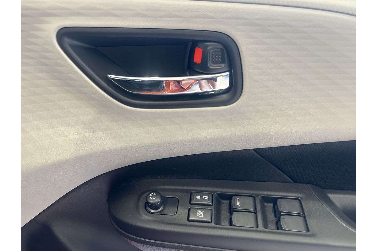 2025 Suzuki Swift Hybrid UZ