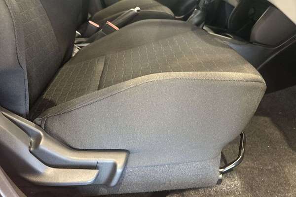 2025 Suzuki Swift Hybrid UZ