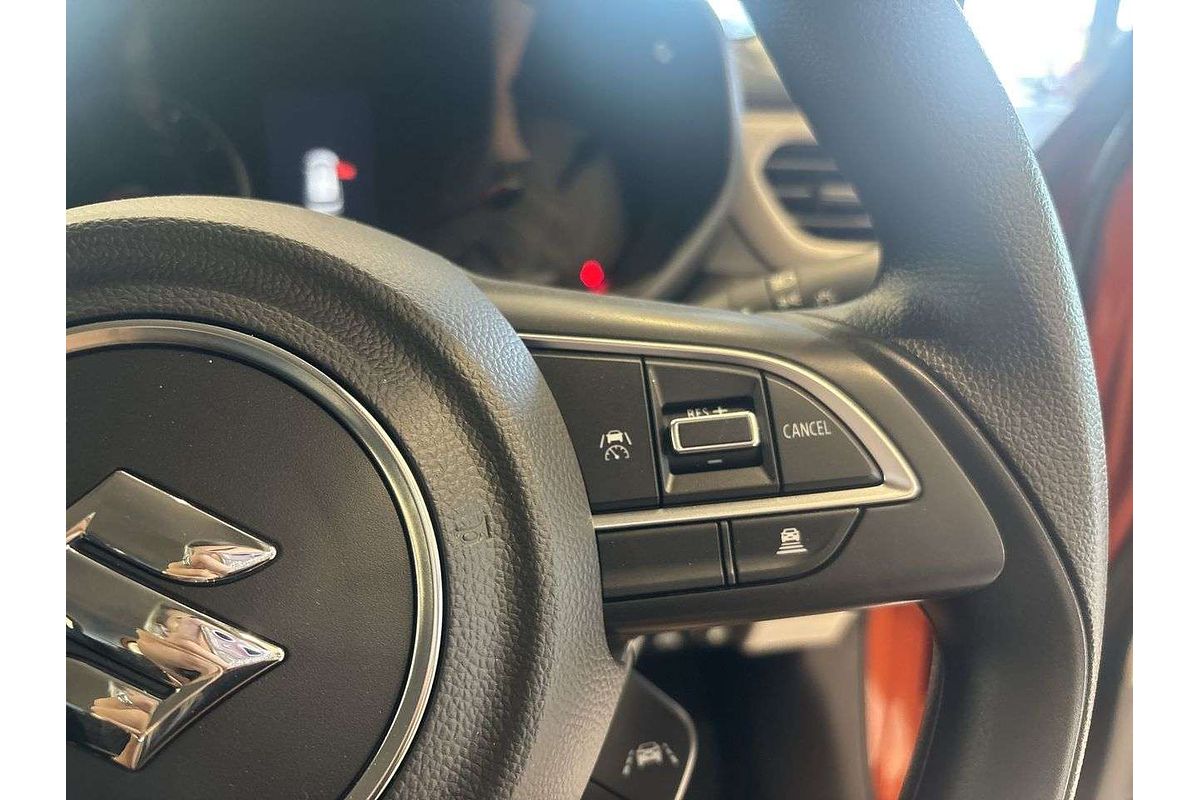 2025 Suzuki Swift Hybrid UZ
