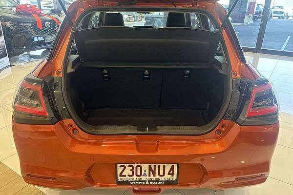2025 Suzuki Swift Hybrid UZ
