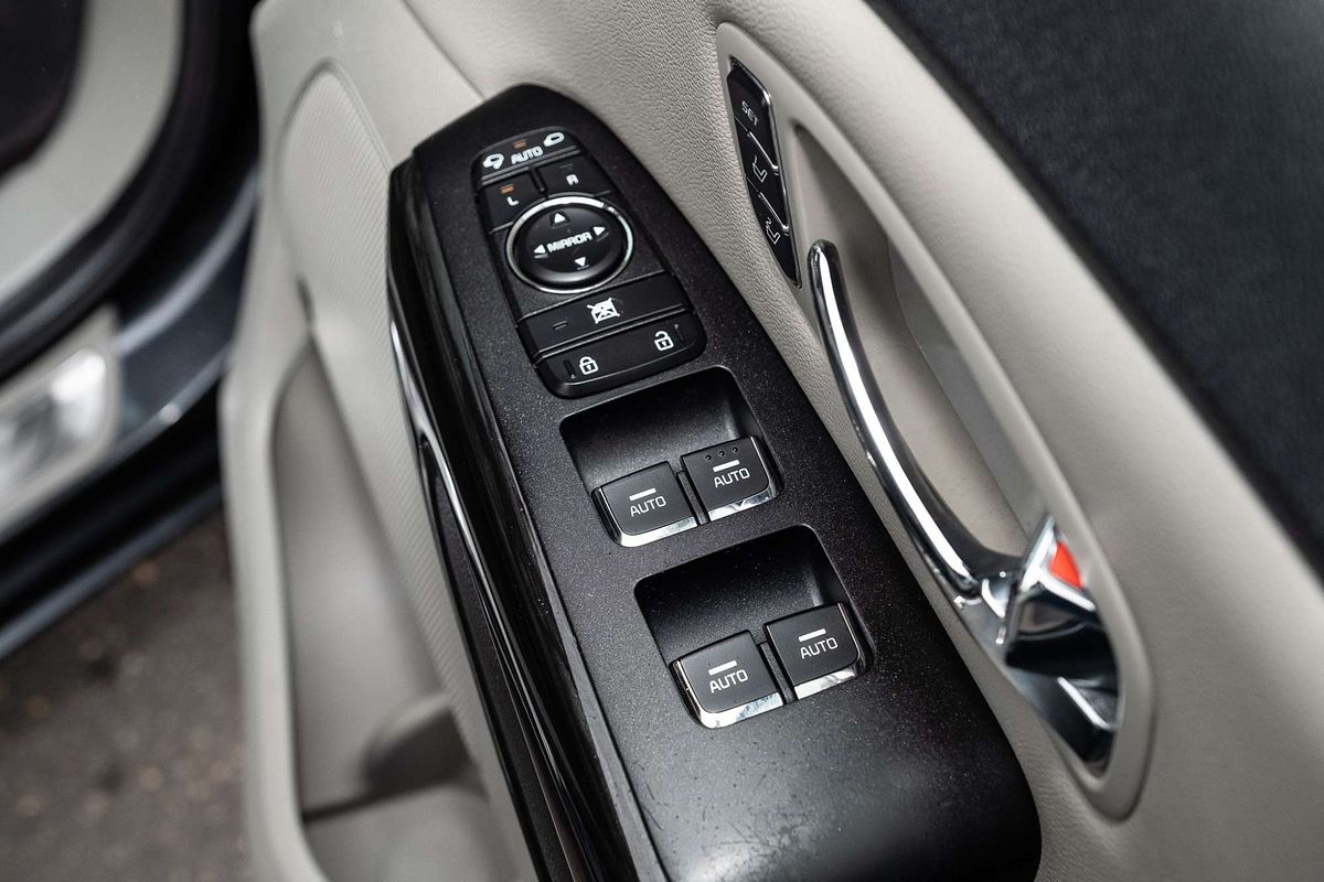 2019 Kia Carnival Platinum YP