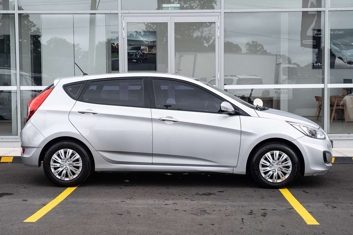 2014 Hyundai Accent Active RB2