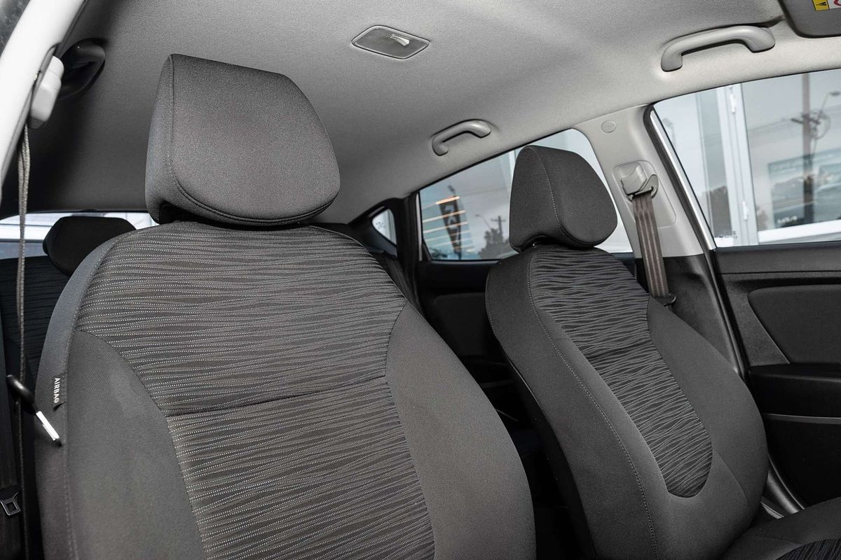 2014 Hyundai Accent Active RB2
