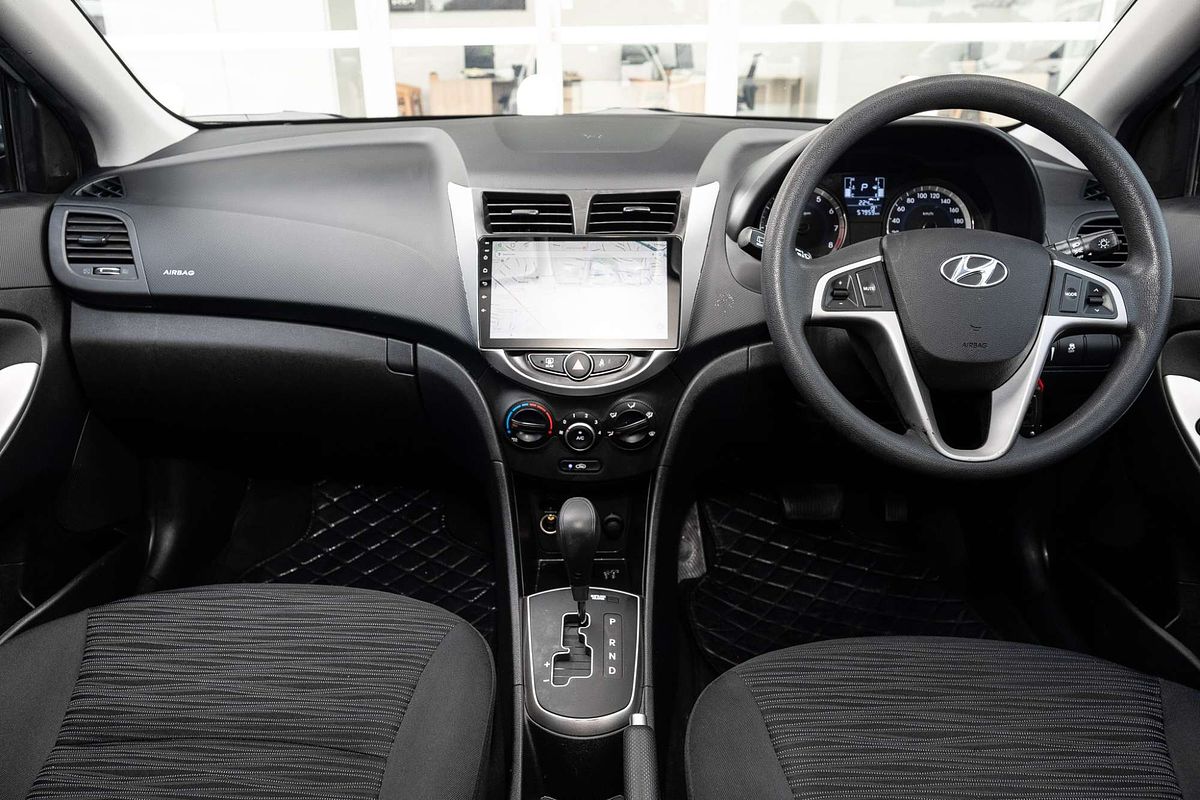 2014 Hyundai Accent Active RB2