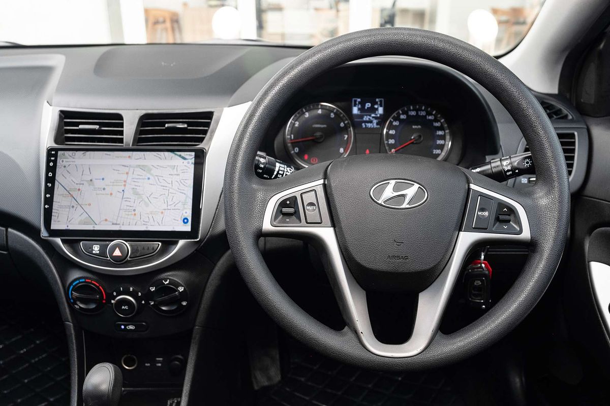 2014 Hyundai Accent Active RB2