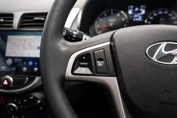 2014 Hyundai Accent Active RB2