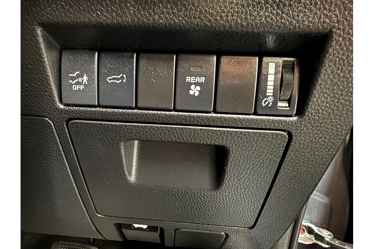 2024 Isuzu MU-X LS-T