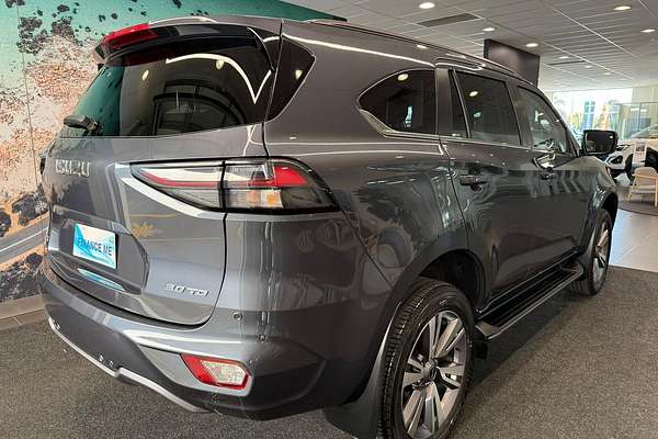 2024 Isuzu MU-X LS-T