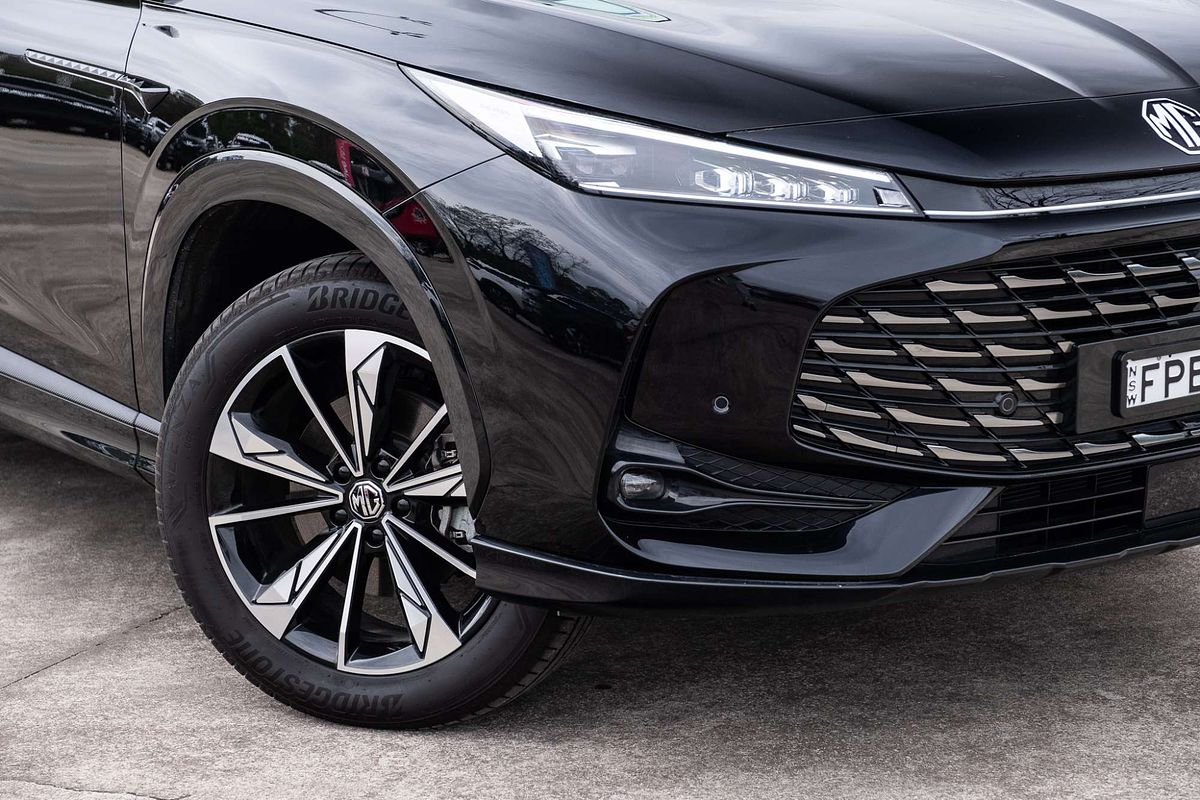 2024 MG HS Essence AS33