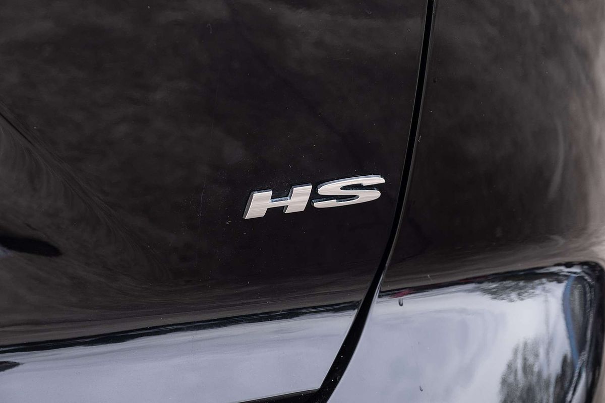 2024 MG HS Essence AS33