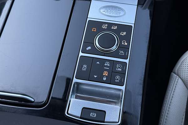 2017 Land Rover Discovery TD6 HSE Series 5