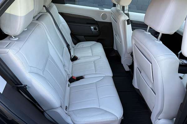 2017 Land Rover Discovery TD6 HSE Series 5