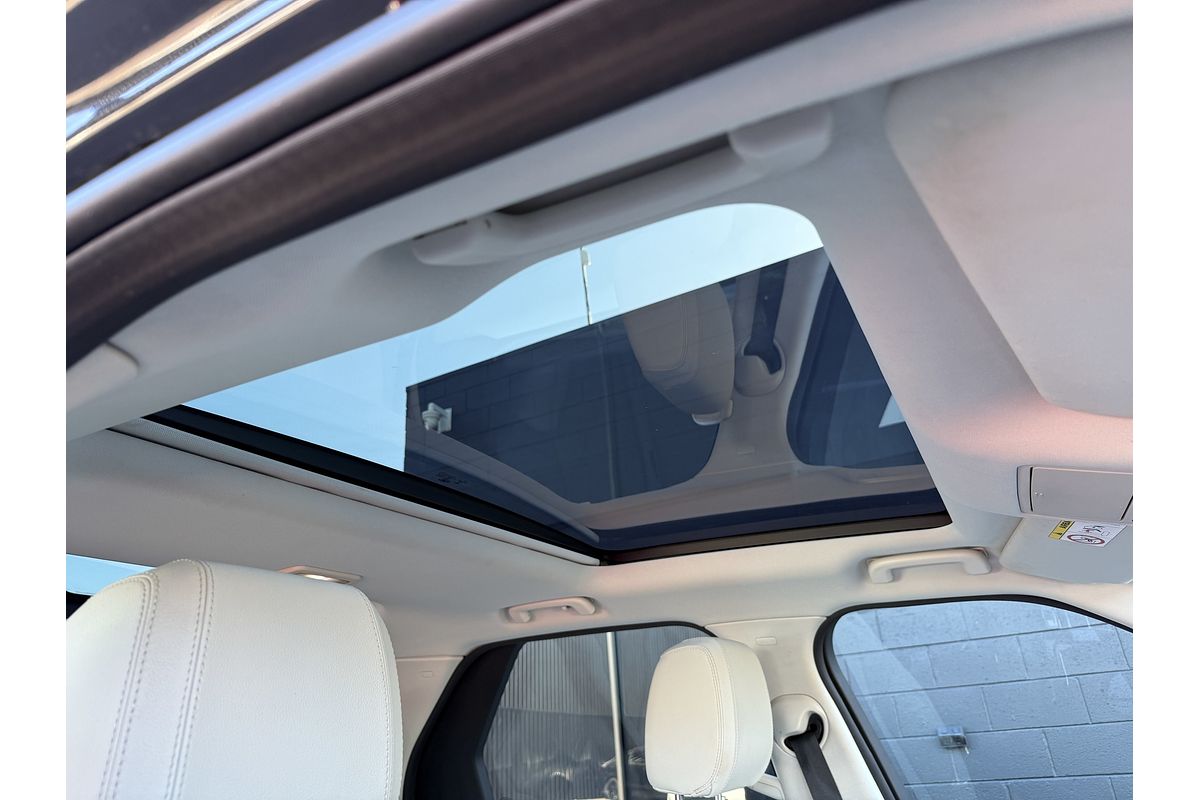 2017 Land Rover Discovery TD6 HSE Series 5