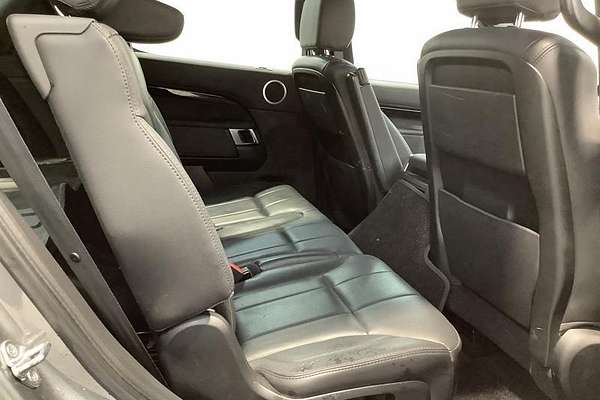 2018 Land Rover Discovery TD6 SE Series 5