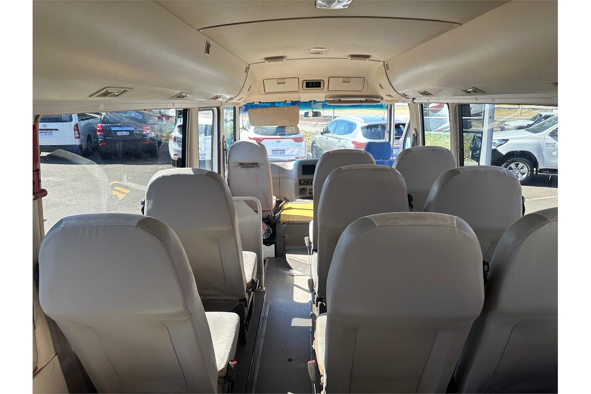 2012 Mitsubishi ROSA BUS BE64