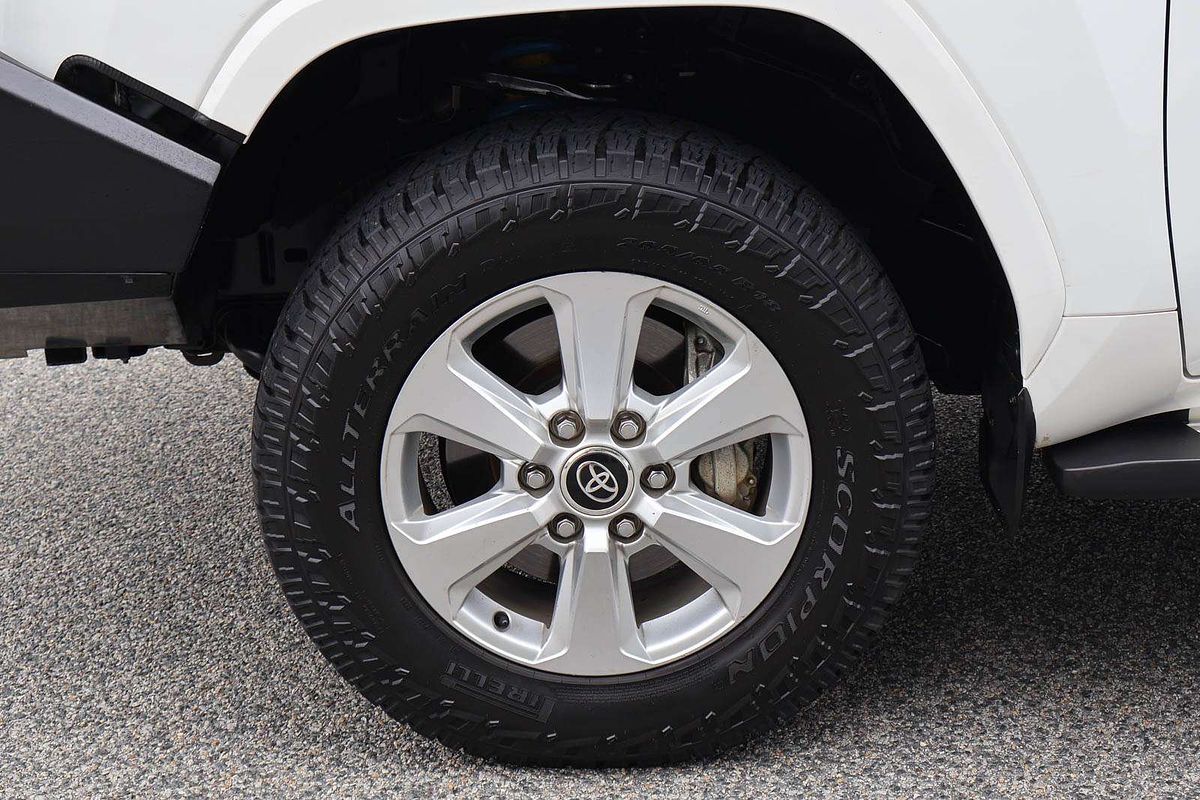 2022 Toyota Landcruiser GXL FJA300R