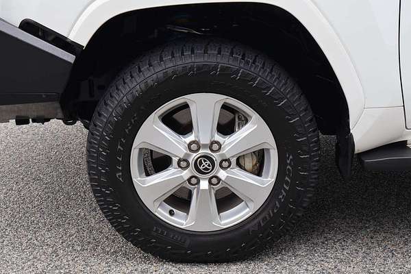 2022 Toyota Landcruiser GXL FJA300R