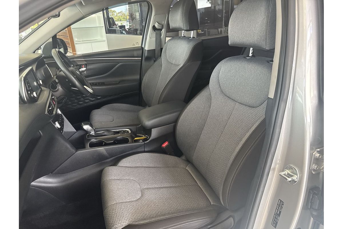 2019 Hyundai Santa Fe Active TM.2