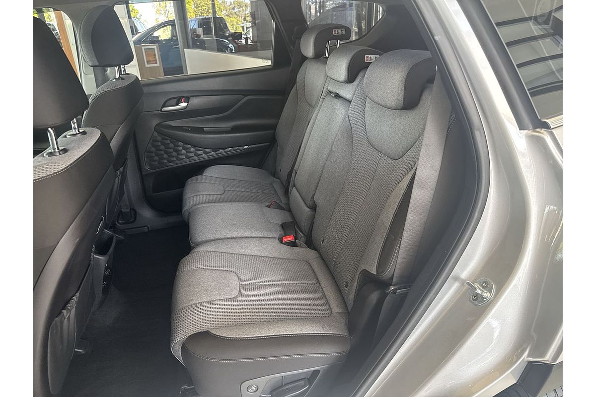 2019 Hyundai Santa Fe Active TM.2