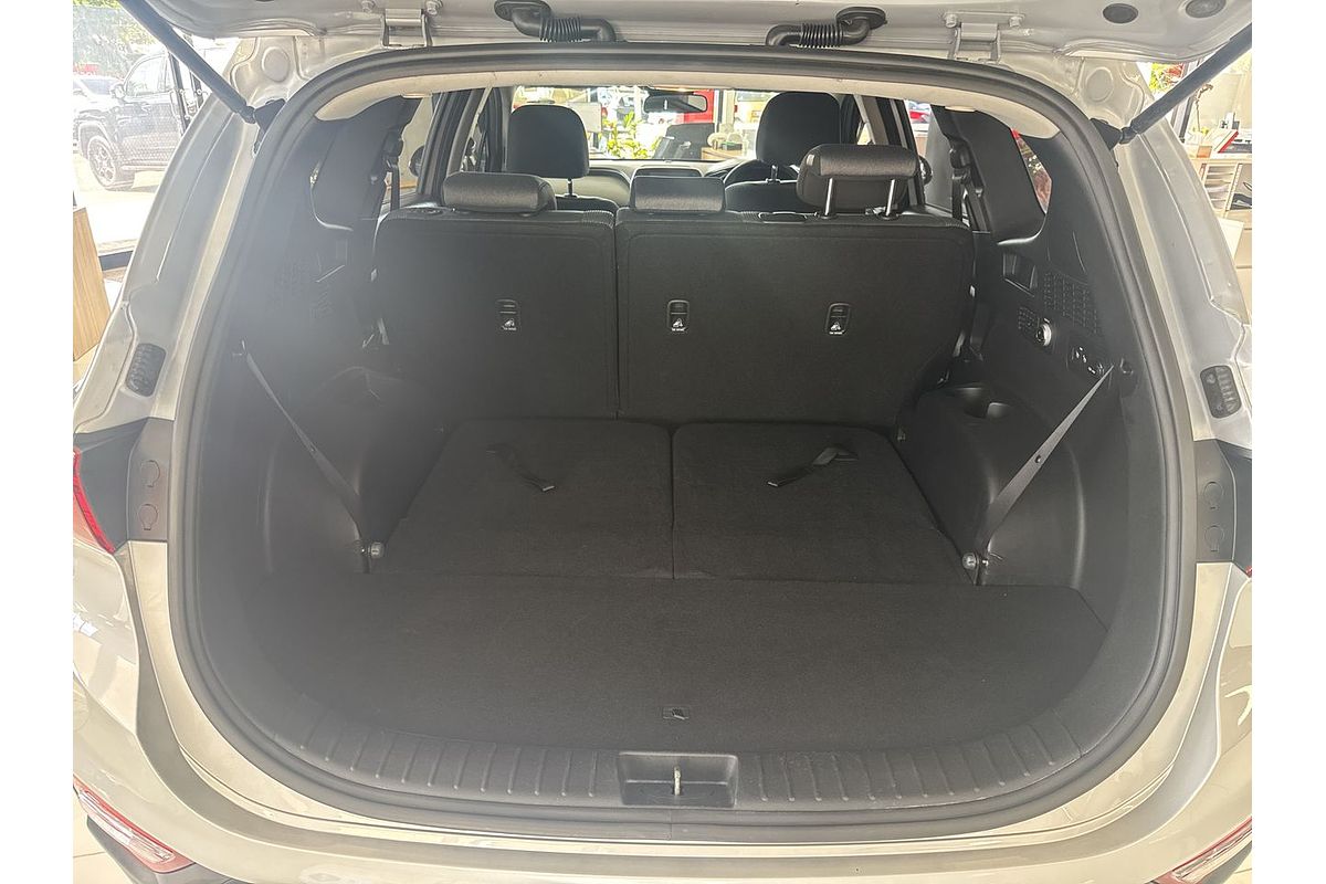 2019 Hyundai Santa Fe Active TM.2