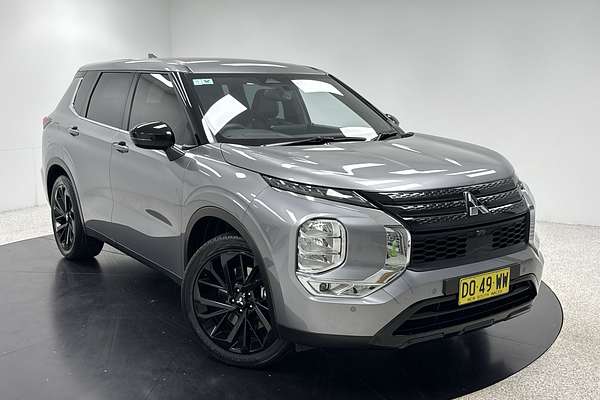 2023 Mitsubishi Outlander Black Edition ZM