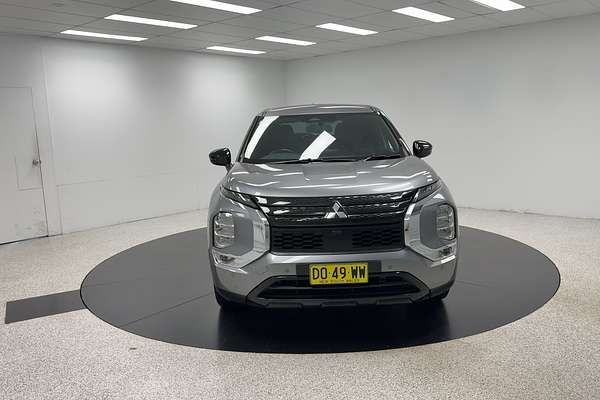 2023 Mitsubishi Outlander Black Edition ZM