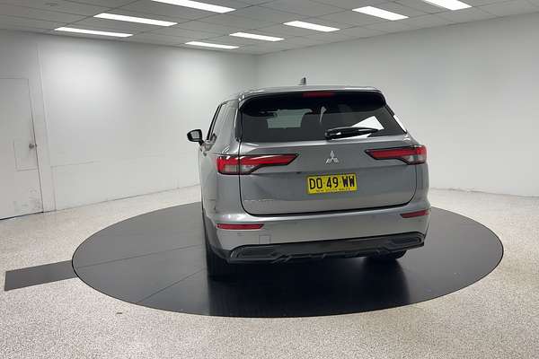 2023 Mitsubishi Outlander Black Edition ZM